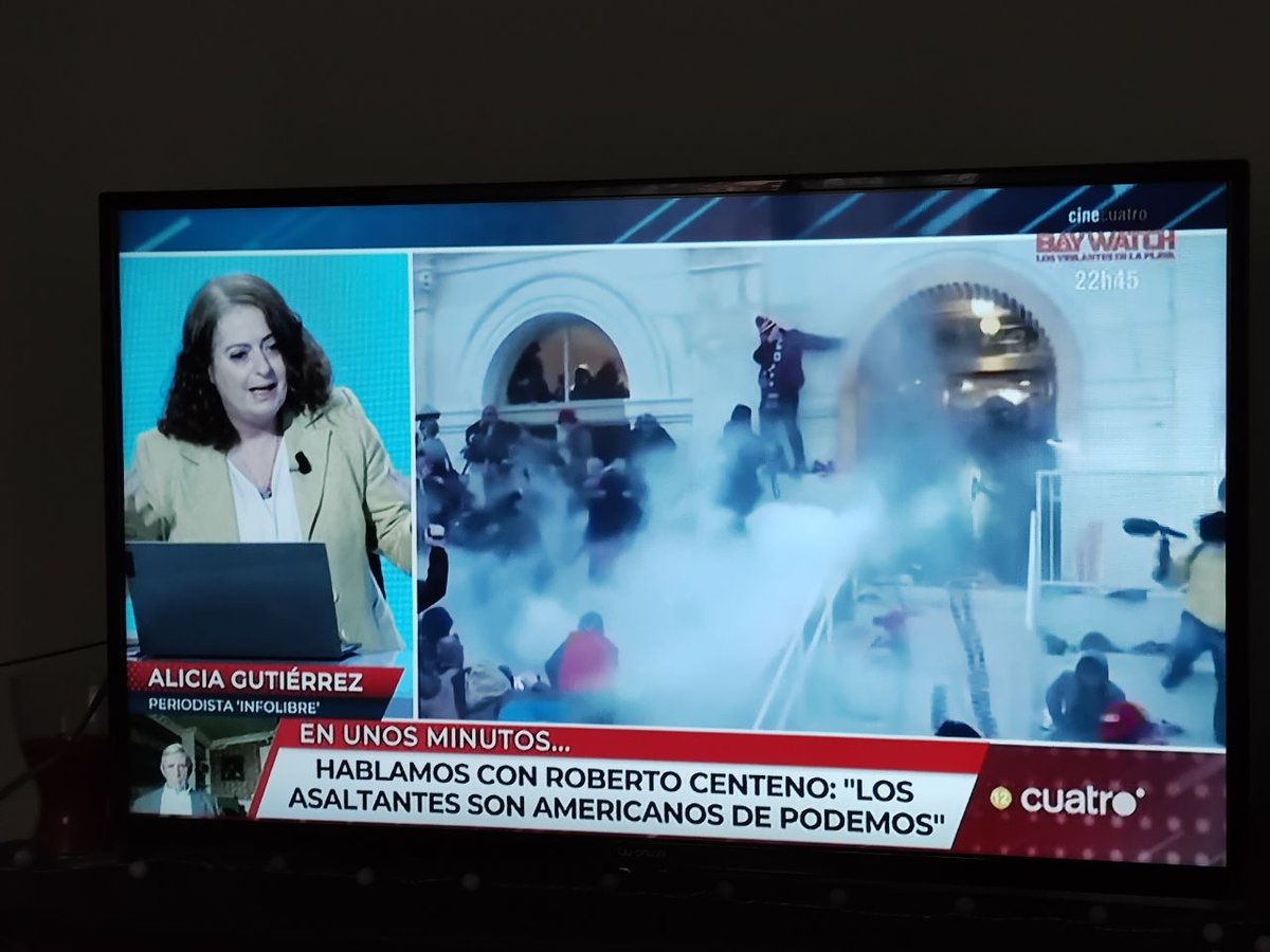 DaniGagoPhoto's tweet photo. Los asaltantes son americanos de Podemos y las teles españolas hacen buen periodismo. https://t.co/owRBXsTHvM