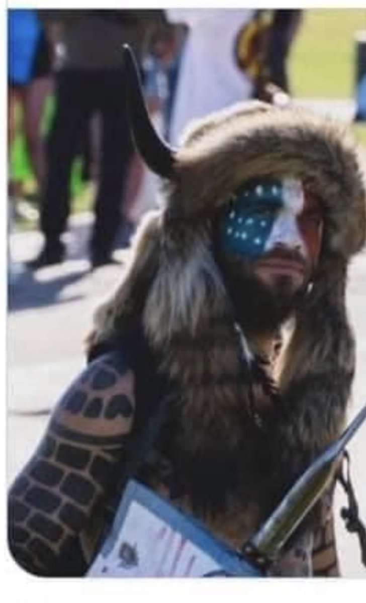 mindyanne1991's tweet photo. This guy is literally a paid actor. Have to watch what we believe! The media has divided and tried destroyed this country. #America #CapitolHill #dcprotest #HesanACTOR #lookdeeper #dontbelievethelies Media is LYING. https://t.co/vsEffQ6VEy