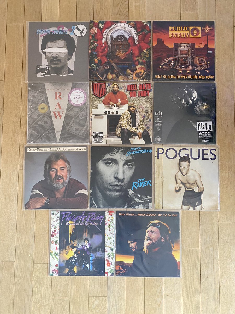 MaxBoor's tweet image. December 2020. If the postal services worked properly it might’ve been much better. Hoping all orders will eventually arrive. Anyway with some gifts and diggs from my dad’s house I present to you this mixed bag. #vinyl #vinyl4dayz #vinyljunkie #vinylcollection