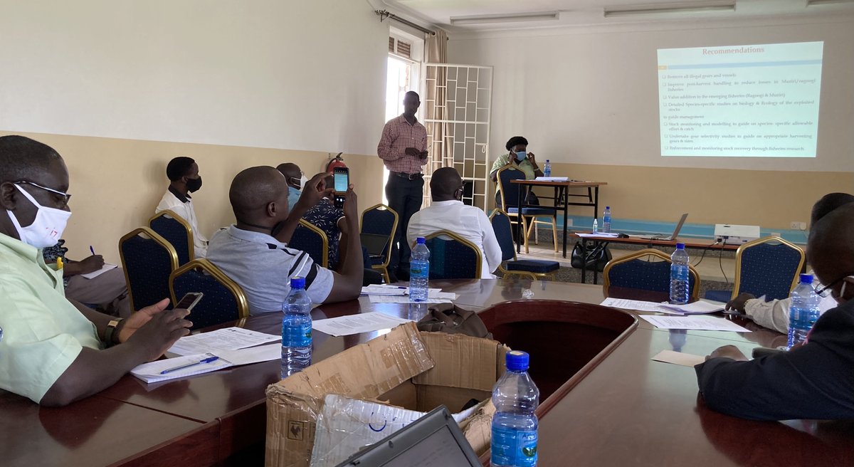Olokotum's tweet photo. We @nafirri are at our sister institute #Bulindi ZARDI of @narouganda validating the results of CAS of #Lake #Albert (Uganda). Catches have increased but due to an increase in the Catch Per Unit Effort (#CPUE) e.g. panels increased from 4-7 to 14-20 panels. https://t.co/ZWbCwRsxpy