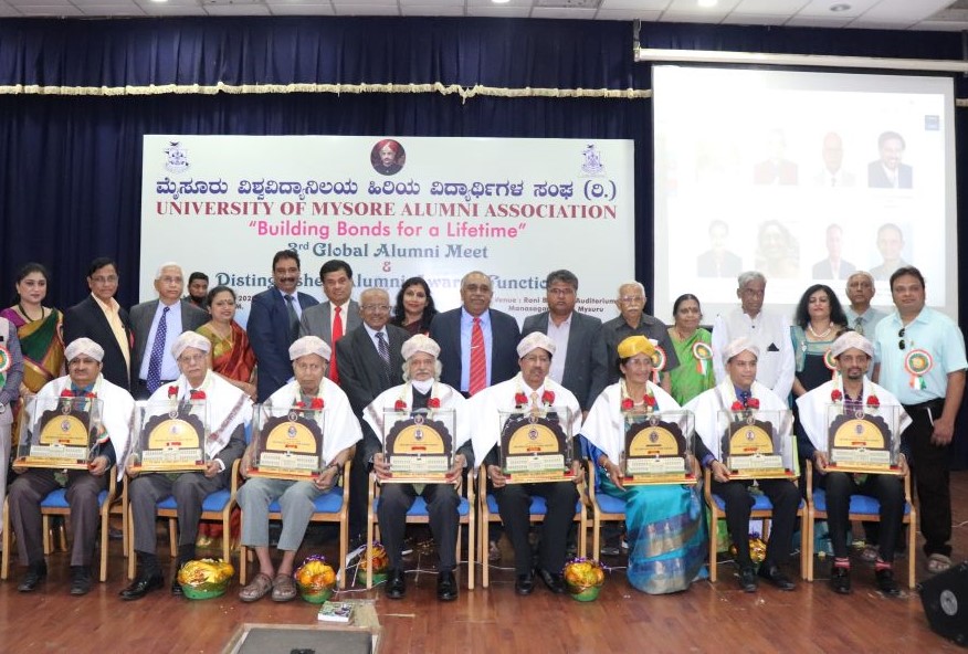 mysore_of's tweet photo. Check Our University of Mysore Alumni Association Official Website for latest activities of the association https://t.co/TU1OqpldbV 
3rd Global Alumni Meet &amp; Distinguished Alumni Awards Function https://t.co/vNZZZFxX4H