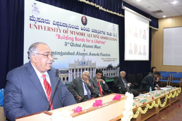 mysore_of's tweet photo. Check Our University of Mysore Alumni Association Official Website for latest activities of the association https://t.co/TU1OqpldbV 
3rd Global Alumni Meet &amp; Distinguished Alumni Awards Function https://t.co/vNZZZFxX4H