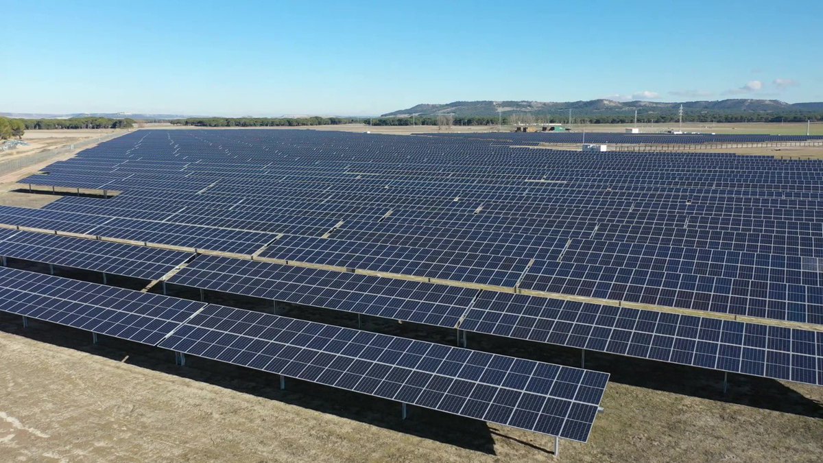 AdalRiosGil's tweet photo. Terminado parque de verdinales (Valladolid )15 Mw, finales de enero empezamos obra en Pontones ( Valladolid) 20 Mw https://t.co/vYnUJMPPYG