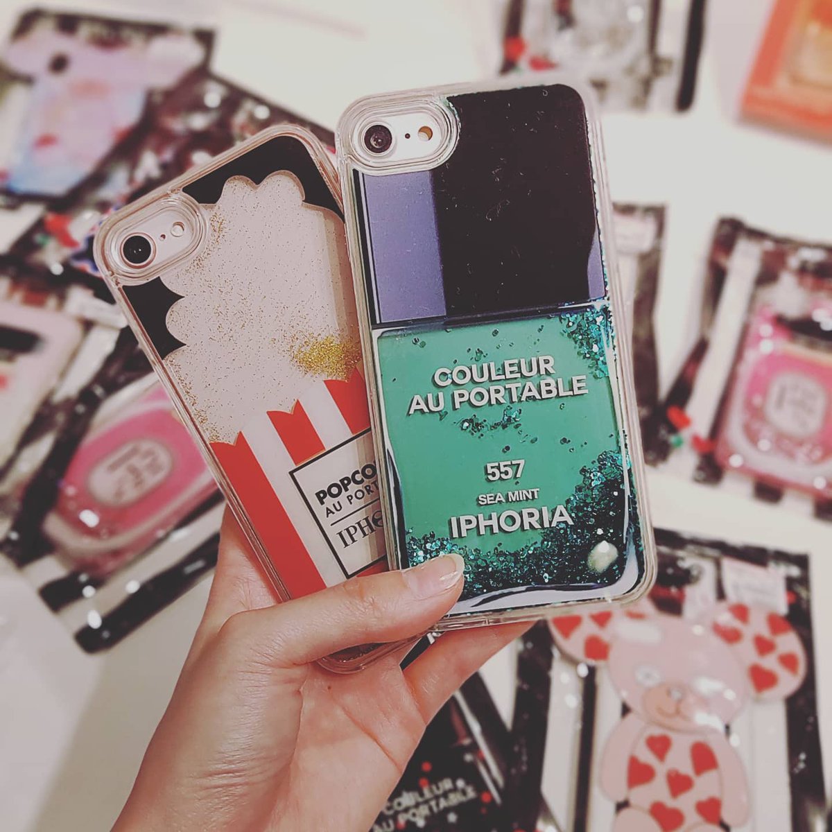 foxinc8's tweet photo. #セール #Sales  #アイフォリア #iphoria #スマホケース  #キラキラ好き #iphoriacase #iphoriafam #個性的 #香水 #テディベア #popcorn #ポップコーン #スマホケース好きと繋がりたい #緑好き #ターコイズブルー #iPhoneケース #ギフトにおすすめ #東急プラザ銀座 #ヒンカリンカ #hinkarinka https://t.co/EZDvarFBMB