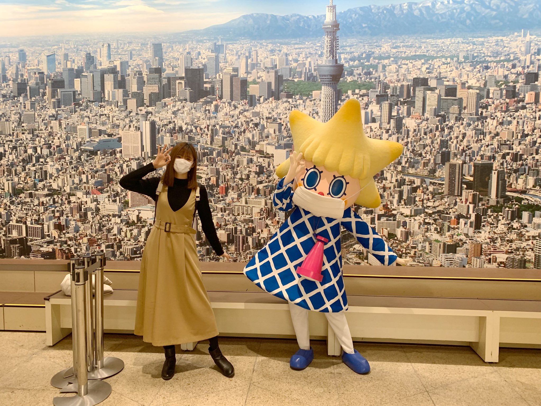 渡部優衣 お知らせ 本日の読売新聞さんの夕刊に東京スカイツリー公式キャラクター ソラカラちゃん のお話を中心としたインタビュー記事が掲載されております 地域によってはないかもしれません インタビュー後 久々にソラカラちゃんとも会えまし