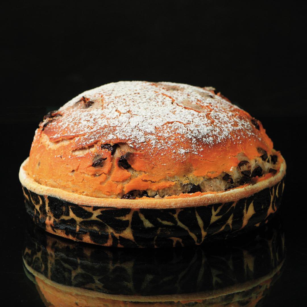 PastryRev's tweet photo. 📚 PãstryRevolution 46 >> #PR46
🌐 https://t.co/1W5vND6Oyw
🍞 'Pan de chocolate y castañas' de José Roldán
🌰 Un pan muy apropiado para la época invernal debido a los componentes calóricos que aportan las castañas asadas y el chocolate https://t.co/Xon1J2paqS
