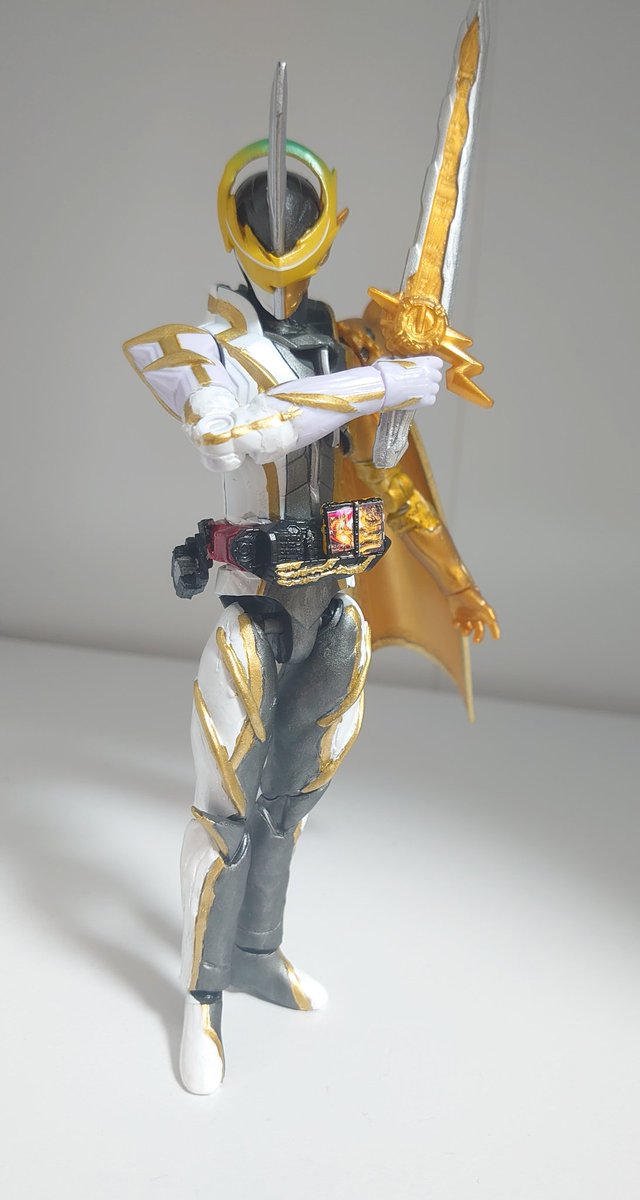 トーゴ 俺は俺の思いを貫く Rkf 巨大化改造 仮面ライダーエスパーダ 新年一発目のフィギュア改造 当人は今持って闇に消えておりますが完成 フィギュアーツも予約してるけど早くアーツと同じスケールで欲しかったから造ったよ ニチアサフィギュア