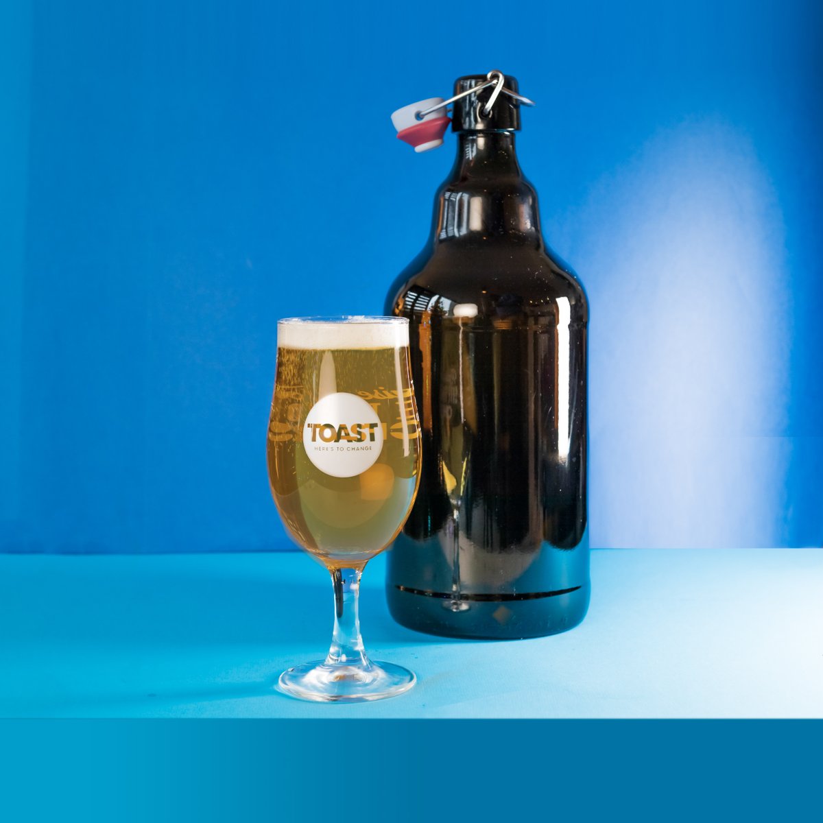 ToastAle's tweet photo. We’re making waves 🌊 in @waitrose ! 
Our Rise Up Series Lemongrass Lager (ABV 0.5%) is now on tap at #Unpacked stores. This beer is all about our oceans &amp; how it’s #TimeToRiseUp to protect them. 
Grab your growlers &amp; get some #zeropackaging beer! 
https://t.co/ydGDvYJwlR https://t.co/2Mv5fNcfZj