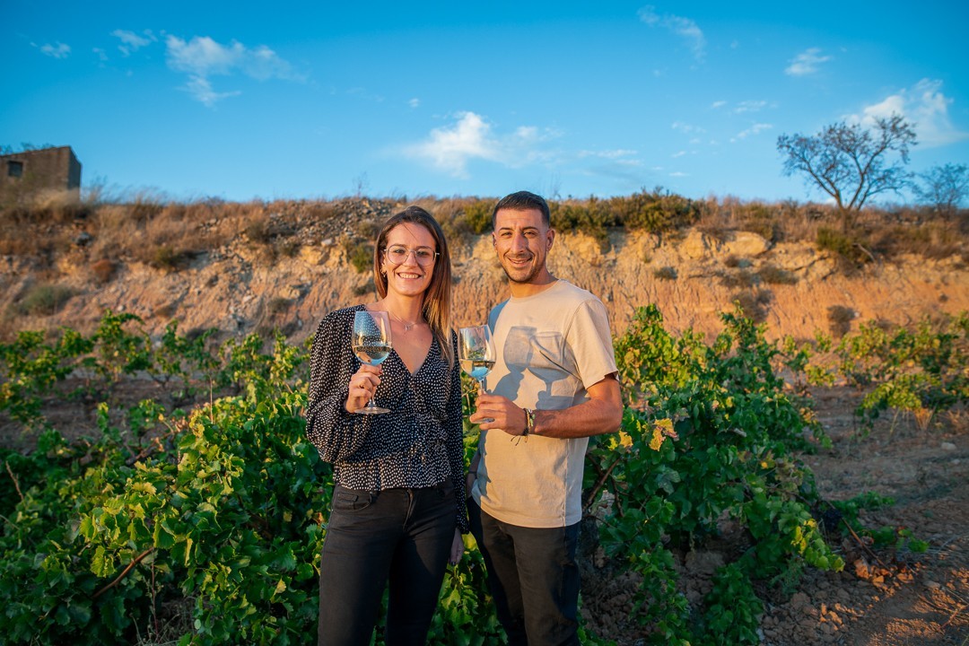 🏘 DE POBLE EN POBLE | Avui a la secció 'De poble en poble' descobrirem la iniciativa de dos joves de Gandesa que han creat <a href="/tastnbox/">TASTNBOX</a>, una capsa de cartró que recull productes gastronòmics de les Terres de l’Ebre i que es pot adquirir online <a href="/radiomoralanova/">Radio Móra la Nova - 107.3 FM</a>