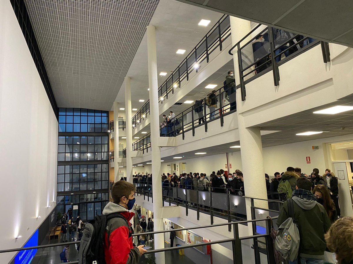 Víctor Abad tweet media