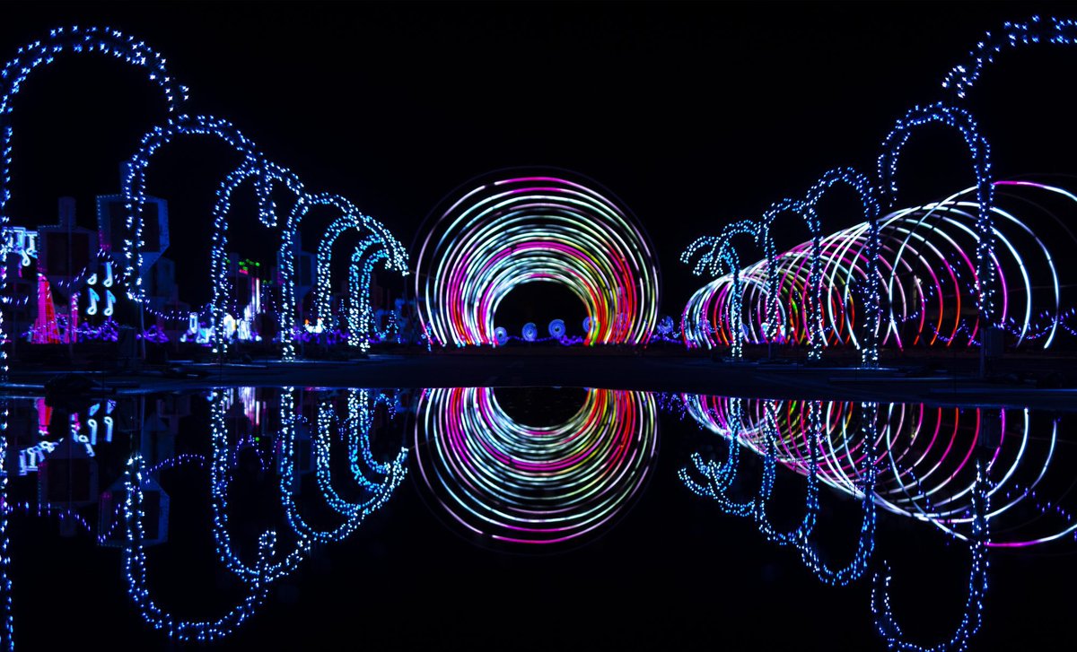 concierge_atl's tweet photo. #csoasays Are you ready for the REMIX? World of Illumination now offers extended days to the world’s largest holiday drive-through animated light show, Candy Rush! Experience life-size singing treats, a 40-foot tall candy cane trio and much more! https://t.co/tbJoerN1jl https://t.co/oSXn6bLFrp