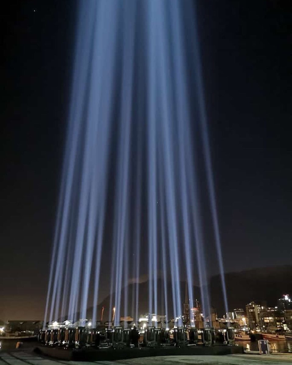 TanyaNefdt's tweet photo. Such a cool moment to get up close and personal to the incredible #BeamOfHope residents and visitors to CPT would’ve spotted over the past few days.💡
Its an initiative by the @vandawaterfront to bring some inspiration and hope after a tough 2020🙏🏽
Full story on @eNCA https://t.co/ezq1I97WPZ