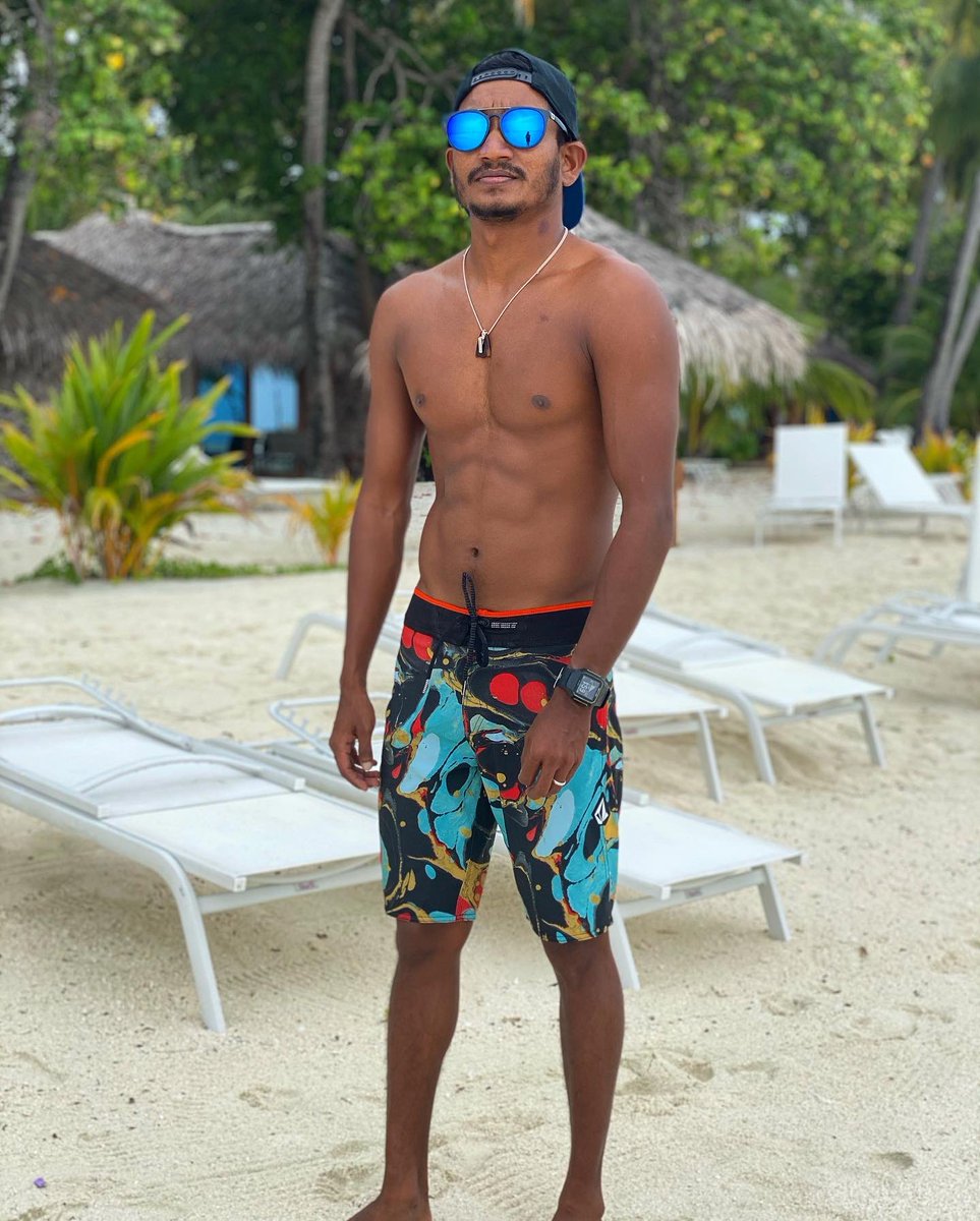 kuda_ayya's tweet photo. From the only holiday of 2020.
Lifeβs a beach. ππΎπ
#seasports #volcom #volcomboardshorts #volcomcaps #hbsunglasses https://t.co/wglS8JkBWv