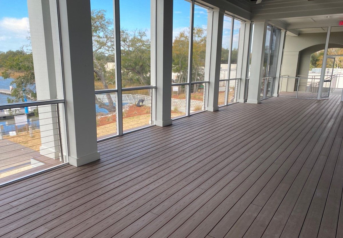 contractxterior's tweet photo. Check out this view!
We just wrapped up this @TimberTech deck installation on the new Swain Boating Center in @Charleston, South Carolina.
#ContractExteriors #YourTrueExteriorSource #Decking #TimberTechDecking https://t.co/qMsPWcHseW