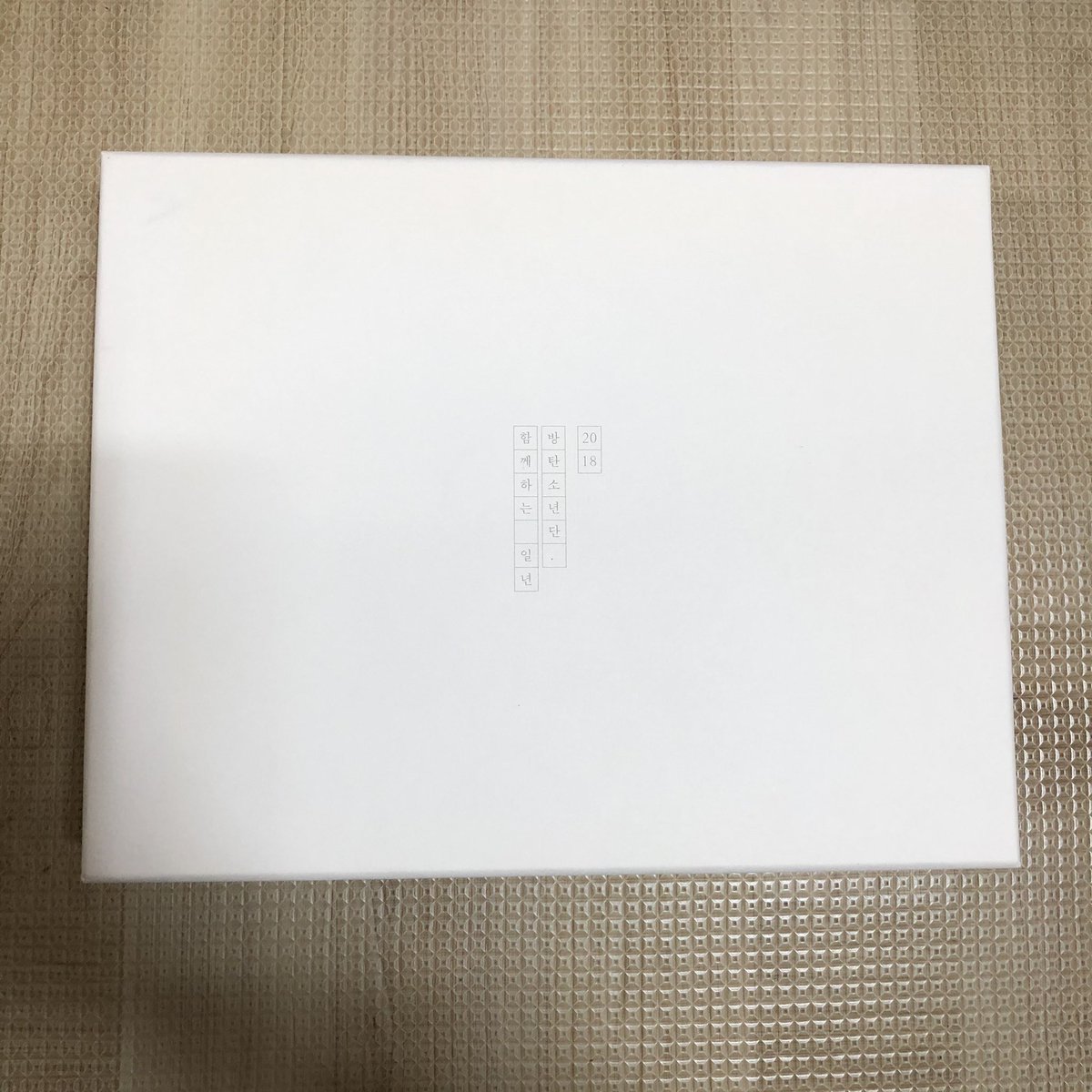 moon_light_124's tweet photo. 방탄소년단 2018 시그 풀셋
2020 시그 렌티큘러 남준,풀셋
각각 3.0에 양도합니당
쿨거시 에눌 가능

ㅅㅊㅇ) 방탄 굿즈 방탄소년단 BTS 디비디 DVD 매직샵 윙파 럽셀 윙즈 스픽 맵솔 메모리즈 썸패 시그 웸블리 머스터 콘서트 팬미팅 포카 프포 피켓 남준 석진 윤기 호석 지민 태형 정국 https://t.co/K8TYA9QnPf