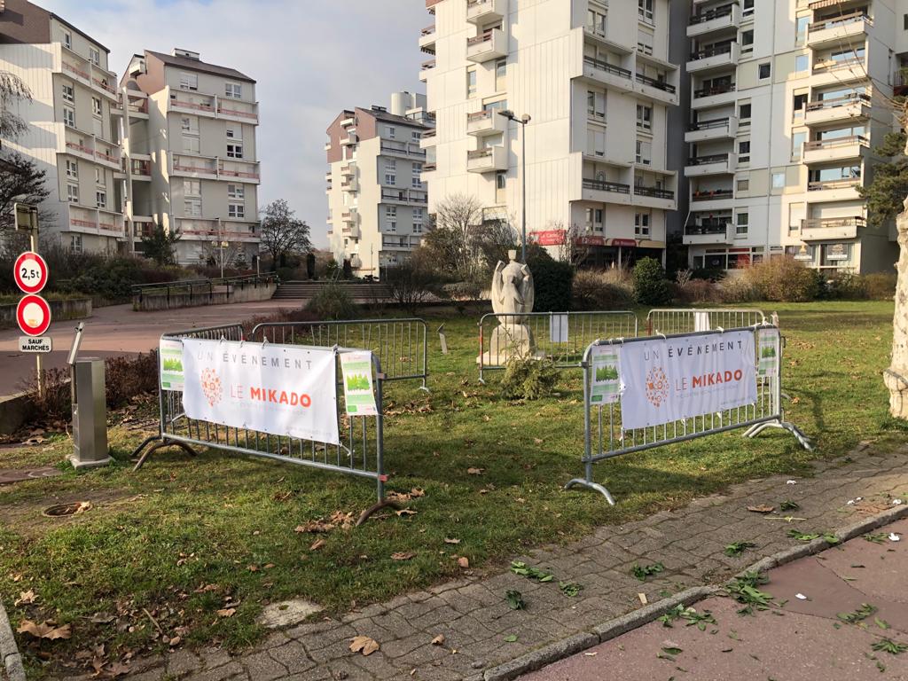 Vous habitez Novel ou les Teppes ? Dès demain et jusqu'au 11 janvier, recyclez votre sapin en le déposant dans l'espace délimité, au coin de l'av. de France et de l'av. de Novel ! Il sera ensuite composté sur la plateforme de compostage des déchets verts de la Ville d'Annecy.🌲♻️