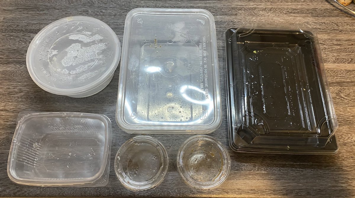 chocobueno's tweet photo. @ubereats_fr et @Deliveroo_FR avez vous un filtre, ou un autre moyen, de choisir un restaurant japonais (et autre) sans emballage plastique SVP? J'en jette énormément a chaque fin de repas. Idem pour le sac en plastique #ecologie #dechetplastique #plastique #ubereat #deliverro https://t.co/THz3JzLu6k