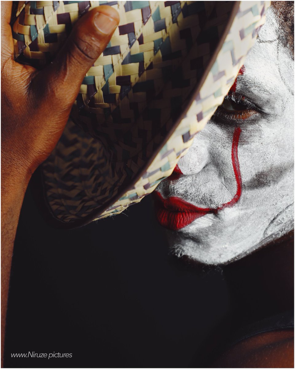 LegendaryWeek's tweet image. [Quote Of The Day ]

Ne Soyez jamais un Prisonnier de Votre Passer. C'était juste une leçon, Mais pas Une sentence de vie.

#Model: @SifaLabelle
#LegendaryFashionWeek.
#LesBeautesDesChezNous.
#WednesdayQuote.