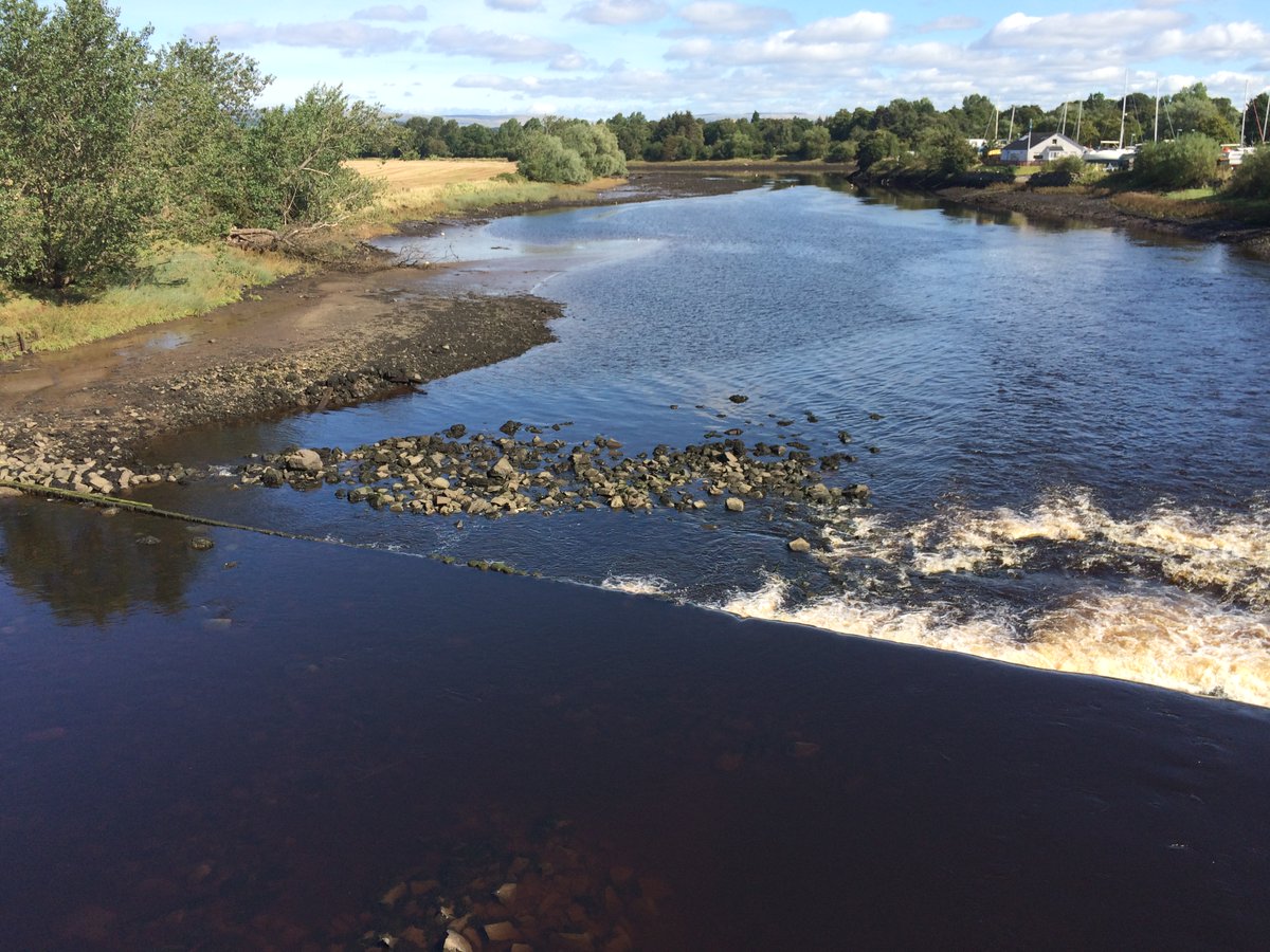 15.The Black Cart at this point is very much tidal and the height of the river can change dramatically over the course of a few hours, making passage impossible, even for small vessels, at low tide.