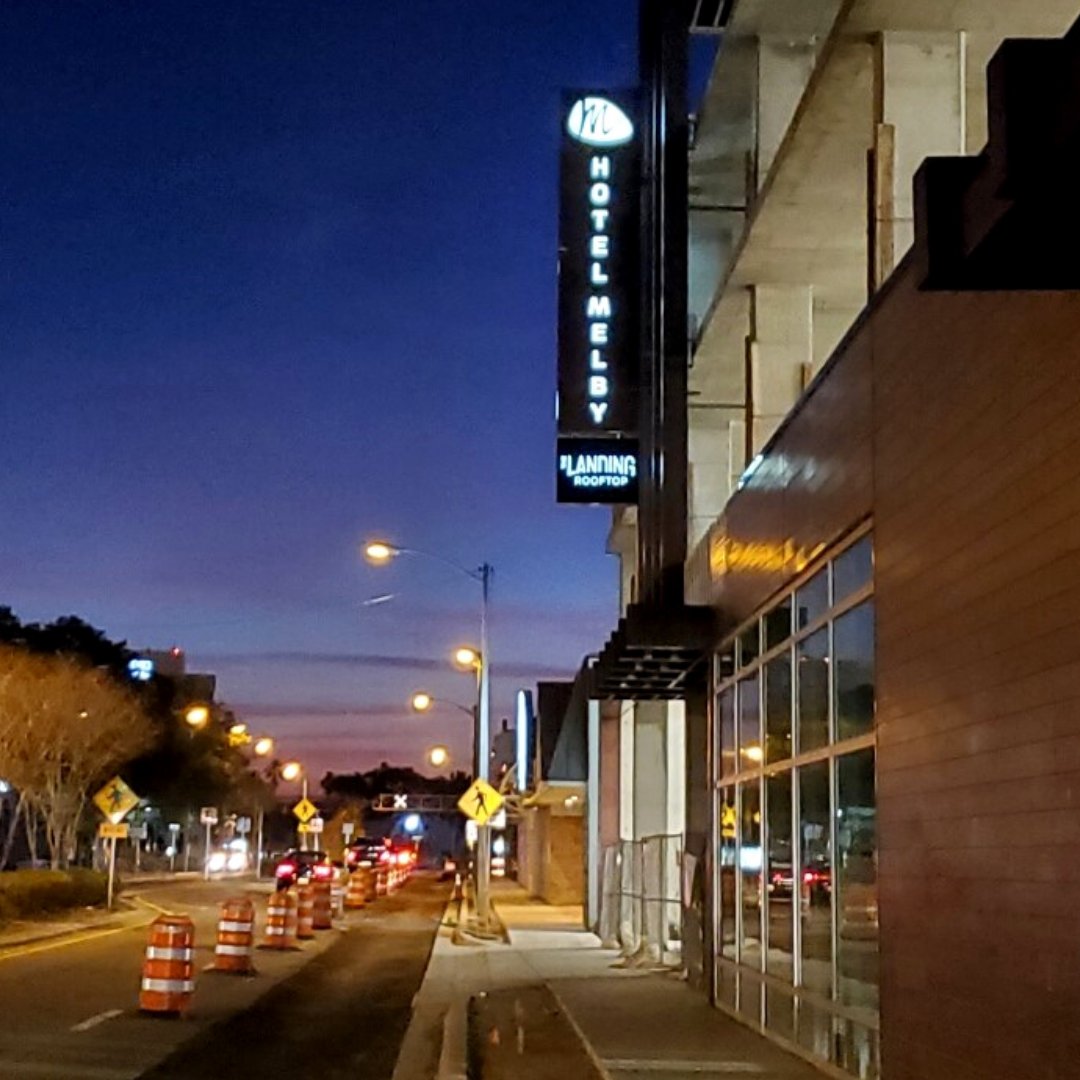 LCPgroup's tweet photo. It's a good morning at Hotel Melby in Melbourne, Florida. Construction is in its final phase and the north blade sign looks stunning.
#hotelMelby #eb5project #melbourneflorida https://t.co/sgxcfHoLMz