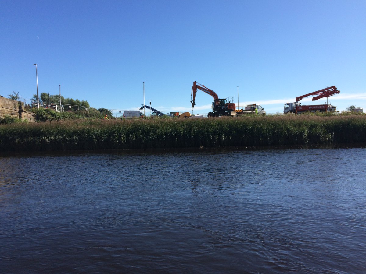 22.Having achieved my goal of navigating under the bridge, why would I turn back now? - further adventure lay ahead!I pressed-on.Must say, I got some perplexed looks from the workies* on the left bank probs never seen a boat on this side of the bridge.*More of which later