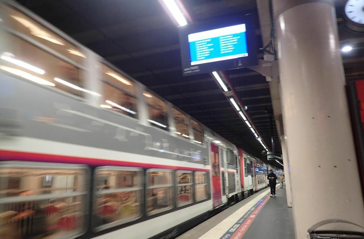 le_Parisien's tweet photo. RATP, SNCF : et si les Gafam finançaient les transports en commun ?
👉 https://t.co/CCL94DXnT2 https://t.co/KZ8OvVr86N