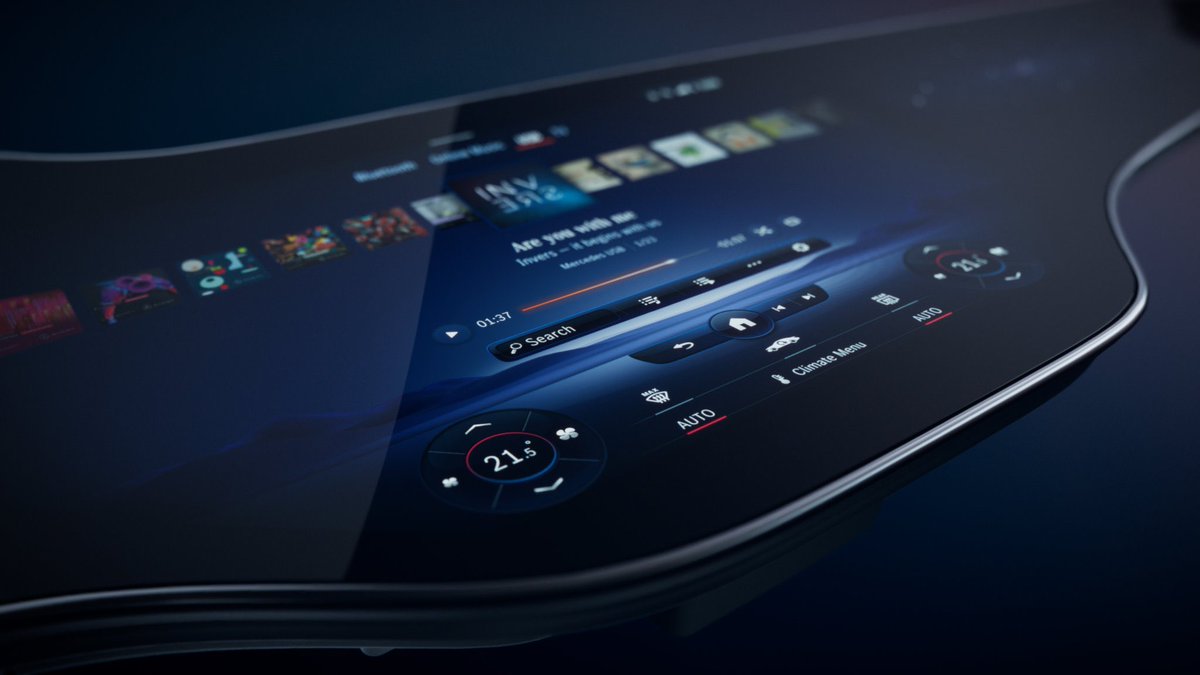 CerebrosG's tweet photo. Mercedes-Benz ha presentado una de las partes más llamativas de su próximo auto eléctrico EQS, damas y caballeros, con ustedes la Hyperscreen, una pantalla de casi metro y medio.

Contará con una CPU de 8 núcleos, 24 GB de memoria RAM y un ancho de banda de 46,4 GB por segundo. https://t.co/cZ77IFGf75