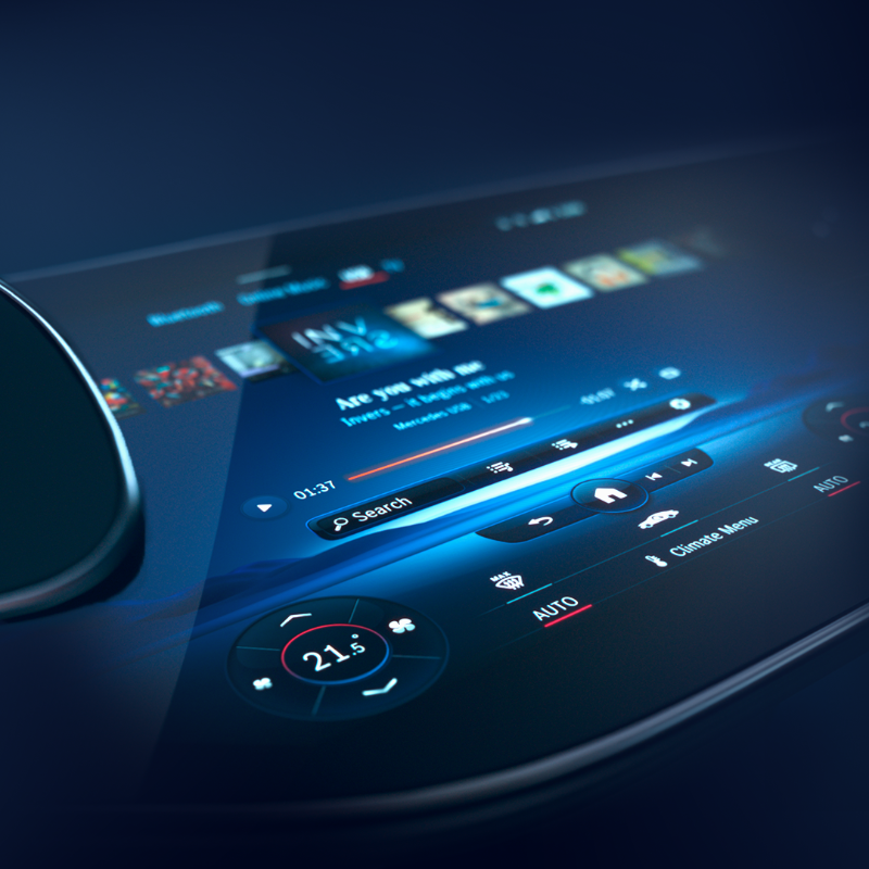 DaimlerTruck's tweet photo. The innovative MBUX Hyperscreen offers completely new ways of control, interaction and entertainment. Its “zero-layer principle” automatically brings all apps and functions into a fluid, proactive user interface – powered by an AI. Learn more here: