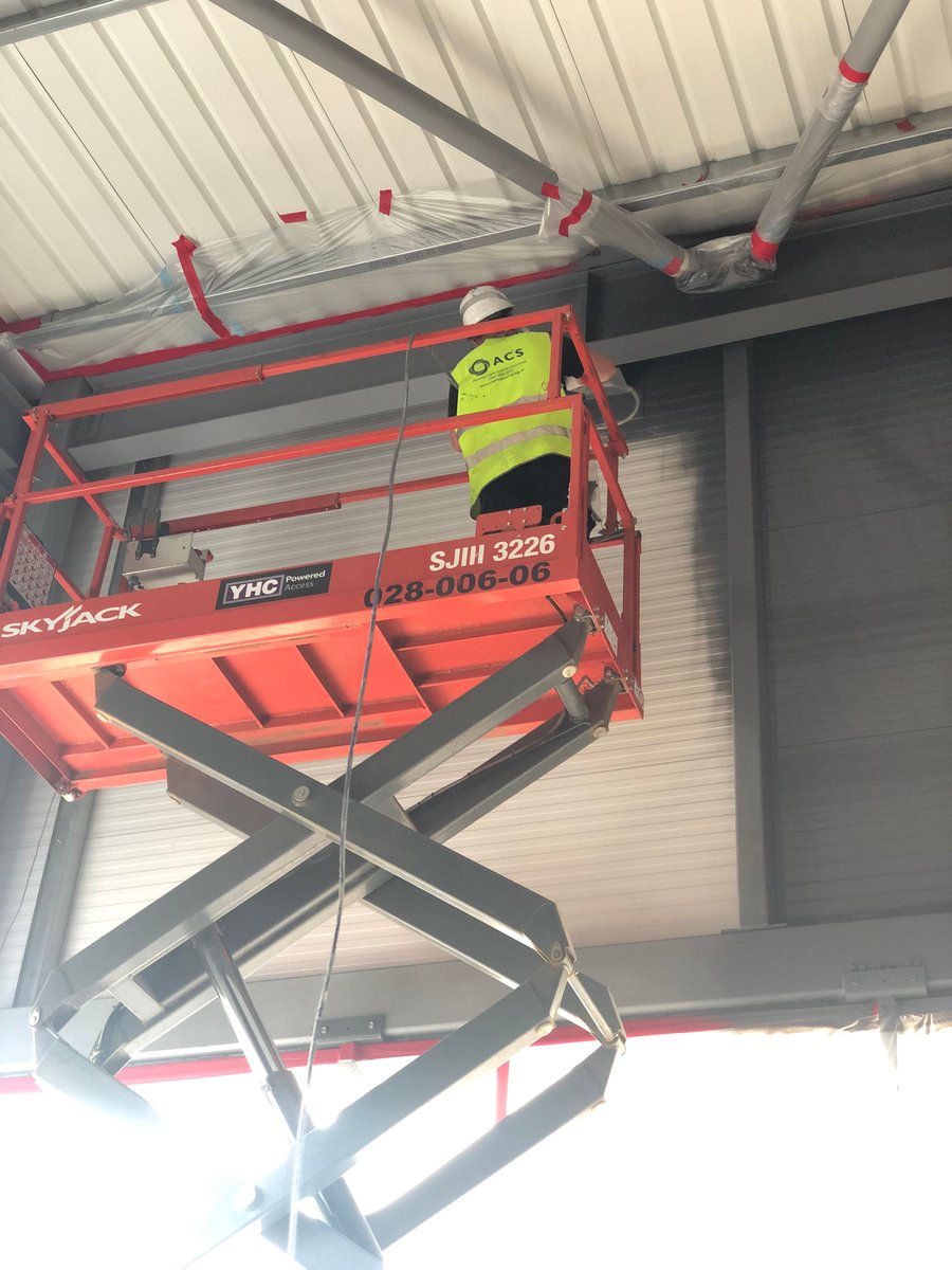 paintspraying's tweet image. Our team has currently been helping multiple petrol forecourts across the UK prepare for re-branding. Here is an example of spraying internal cladding using a durable water based system so we can work alongside other trades within the building.

#PaintSpraying #InternalCladding