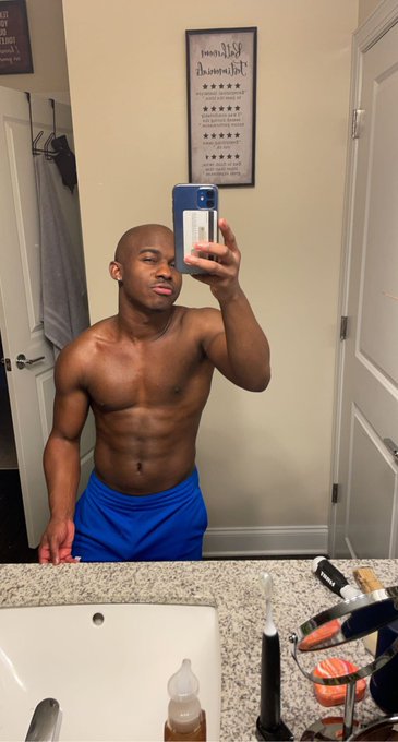 Watch Tay's leaked NSFW photo on TwXstars