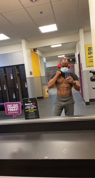 Watch Tay's leaked NSFW photo on TwXstars