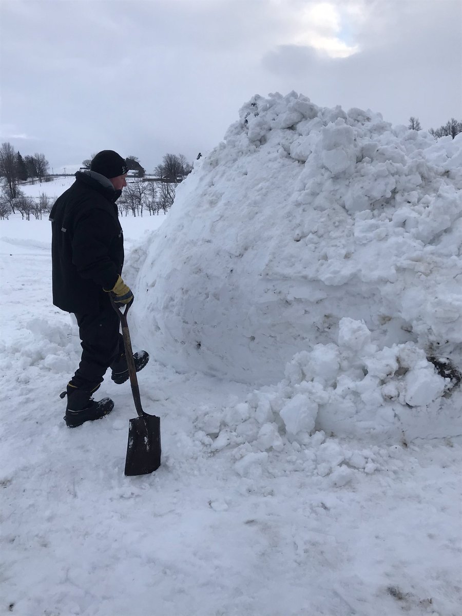 Still making our #snowman #snowmanchallenge @BTtoronto #movinginthemorning
