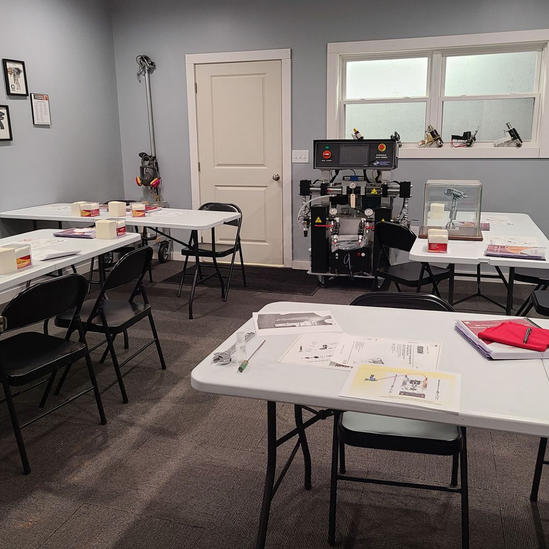 SprayFoamRigs's tweet photo. We are all set for a our next training session! Have you signed up?
https://t.co/eK64jaI2FH
#sprayfoaminsulation #sprayfoamtraining #sprayfoamcontractors  #sprayworksequipment #roofingworld #sprayfoammagazine #coatingspromagazine #gracosprayer #rooferscoffeeshop #PMCContractor https://t.co/Rb7TqDz8h2