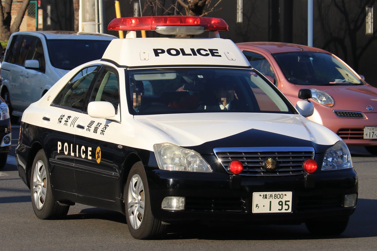 即決 RAI'S トヨタ 180系 ゼロクラウン 神奈川県警察 自動車警ら隊車両