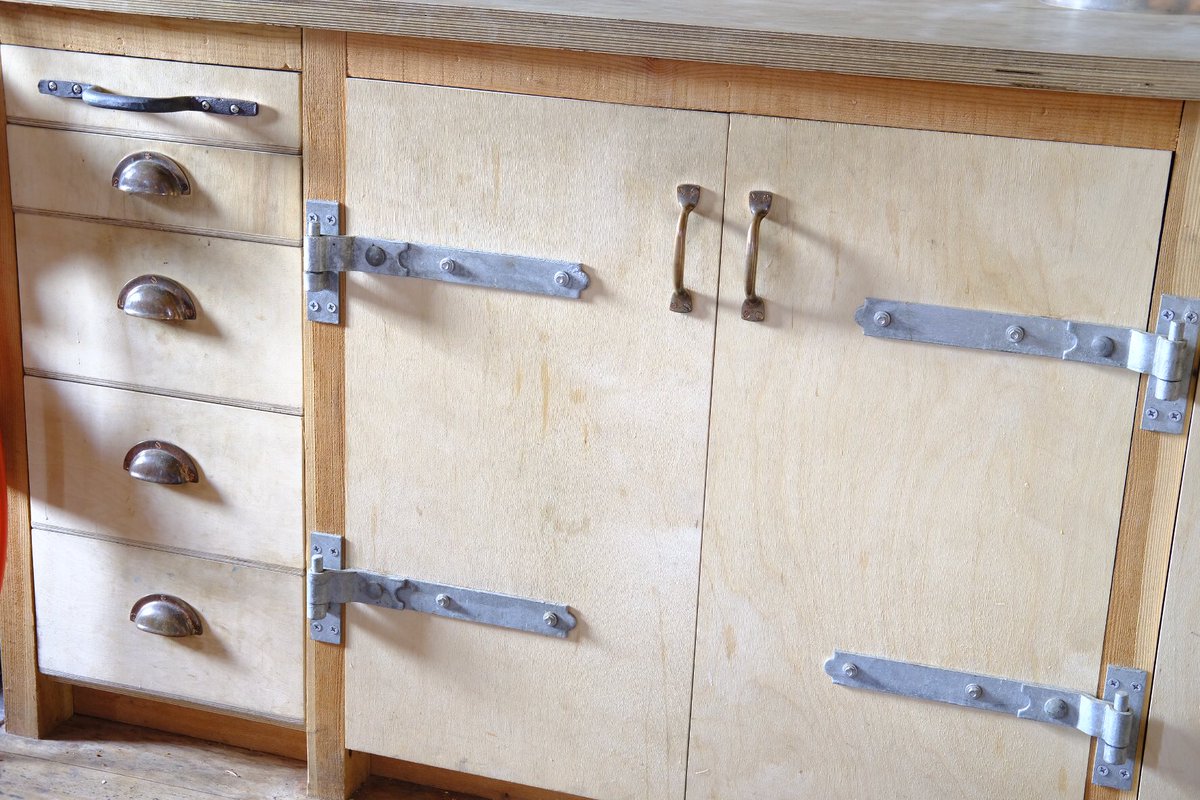 Most of our furniture has been built by the Postie, designed by me. Pocket hole screws & 18mm plywood have been a revelation. It’s very much a working Croft house, not a precious show home. There will be lambs in the kitchen if need’s be.