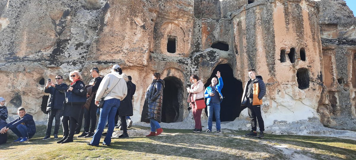 VahapKayadan's tweet photo. Budan Thermal yurt dışından gelen misafirlerini Afyonu gezdiriyor 
#gizemlisehirafyon #budan #Vahapkayadan
#budanthermal https://t.co/VltJTaiQWZ