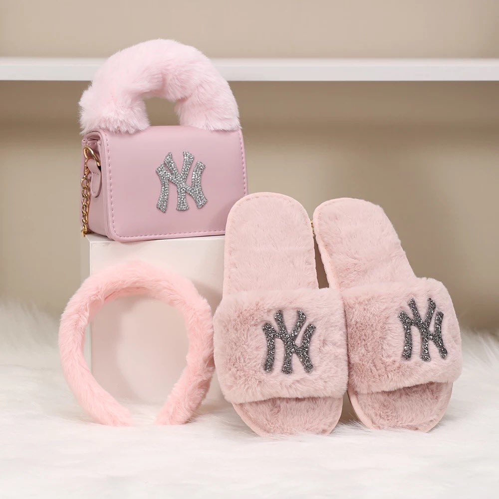 IrekeLuke's tweet photo. New arrivals our “Plush” NYC sets are now available for purchase https://t.co/c5pbc9fqxI ✨✨ https://t.co/yiPRfQZf5E