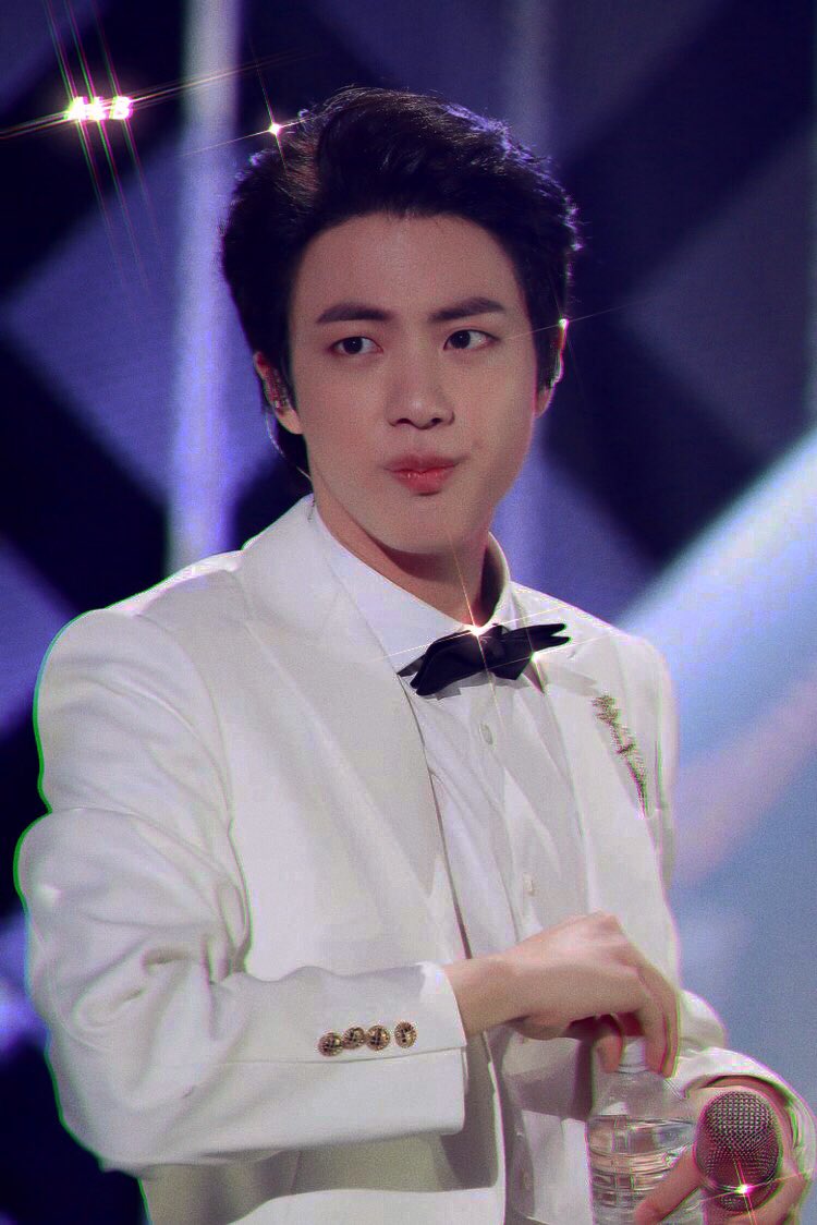 mikrocosjin's tweet photo. Head empty only seokjin drinking water https://t.co/oExLPoYSjS