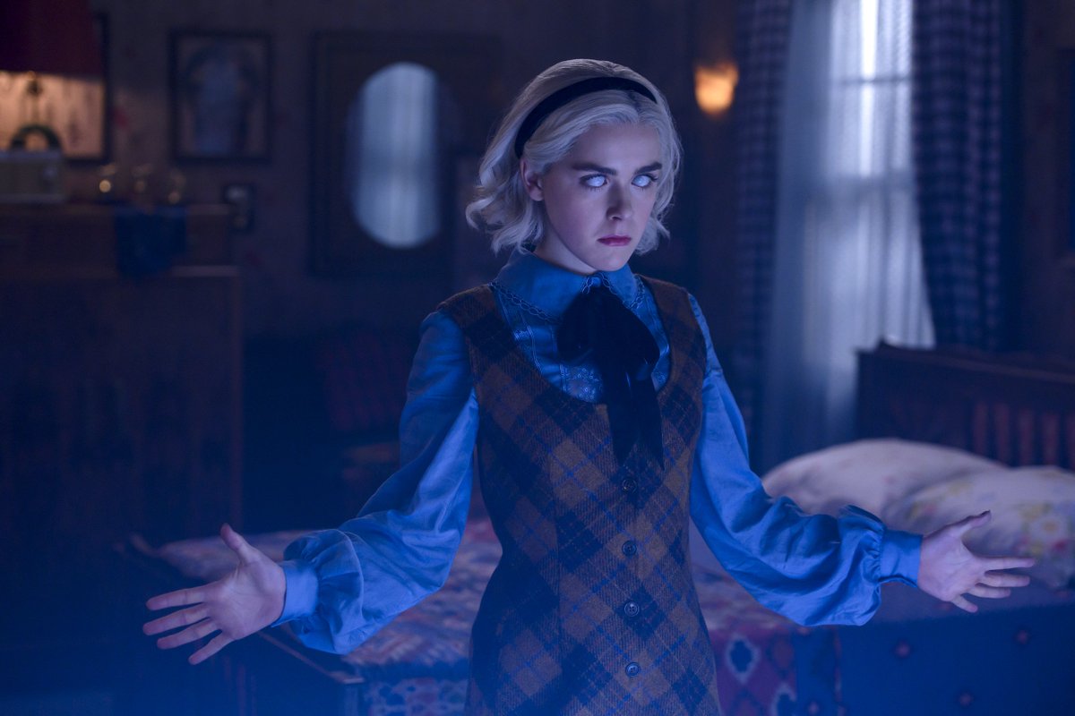grungyflaneur (@grungyflaneur) on Twitter photo My interpretation of the last season of <a href="/sabrinanetflix/">Chilling Adventures of Sabrina</a> (spoiler alert). The Void represents socialism/communism and a collapse of aesthetics & American conceptions of socializing around labor. The ending says the 1% would rather live in a perpetual bourgeois space than the VOID. My interpretation of the last season of <a href="/sabrinanetflix/">Chilling Adventures of Sabrina</a> (spoiler alert). The Void represents socialism/communism and a collapse of aesthetics & American conceptions of socializing around labor. The ending says the 1% would rather live in a perpetual bourgeois space than the VOID.