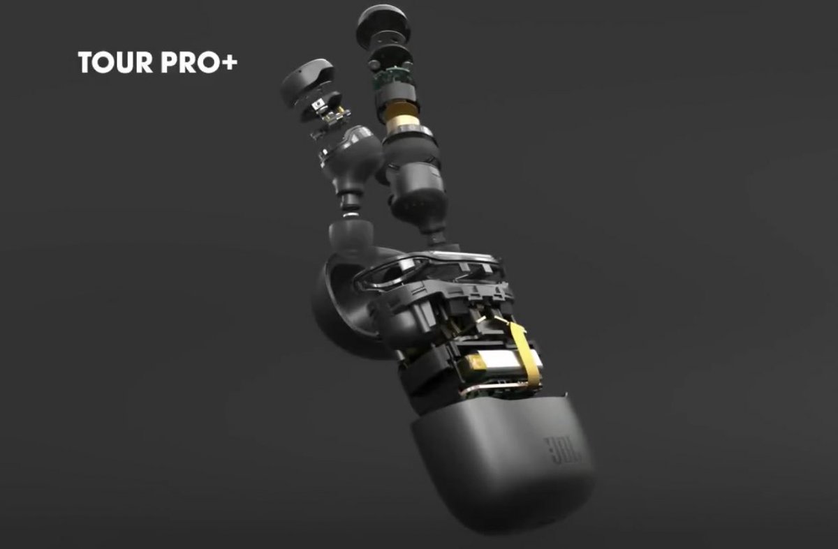 marcusanz's tweet image. Apple AirPods just got some new serious competition with the new @JBLaudio Tour Pro+ #harman