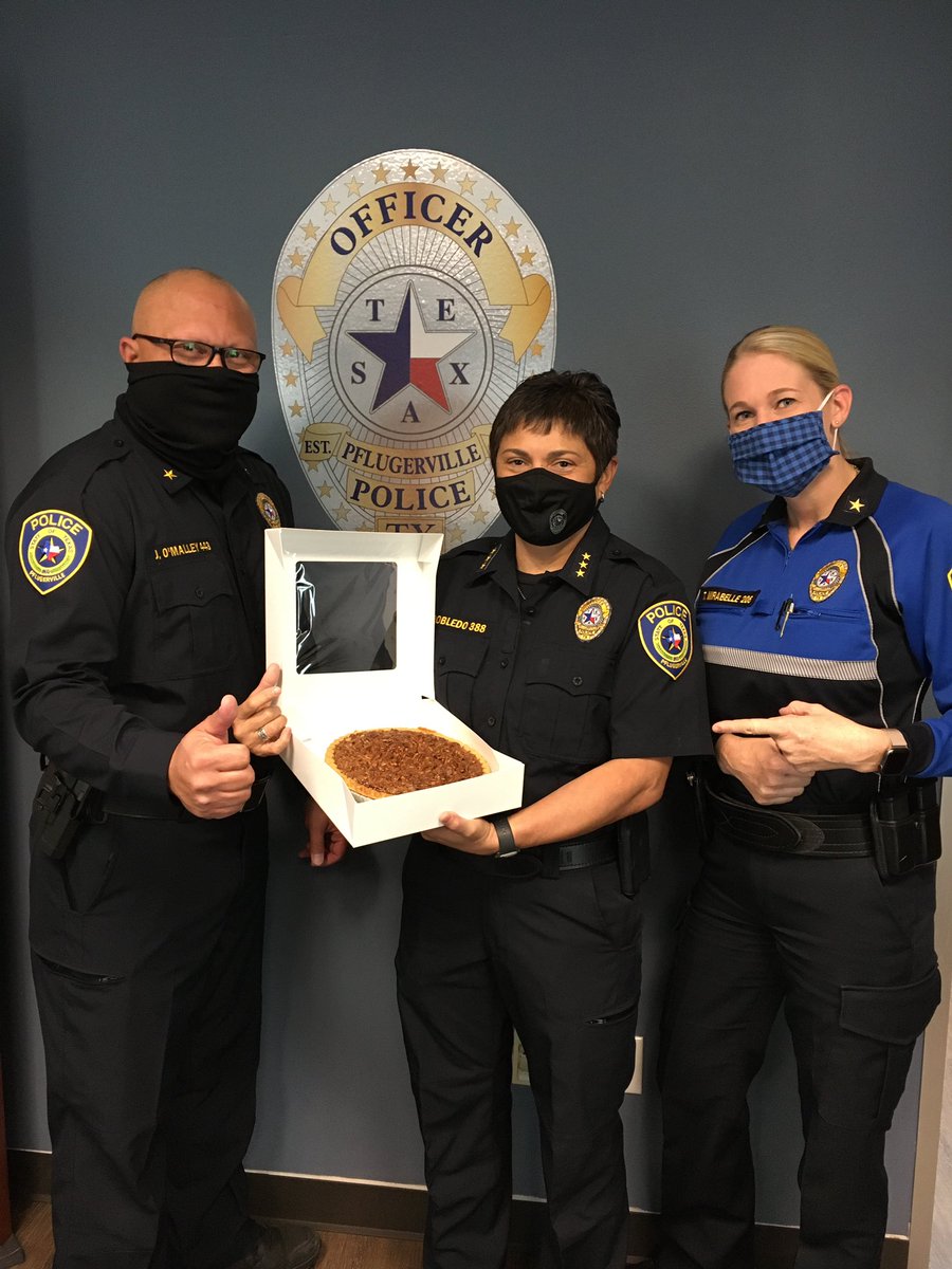 ChiefRobledo's tweet photo. Huge thanks to @Teri_Saunders7 @HawkNationHHS &amp; tennis team for surprising @Pf_Police with apple pies made by the Pflour Shop. I’m especially thankful for my fav; pecan pie! Coach you’re the best! Best way to start our shift! #PFStrong https://t.co/C0W5mLXh2U