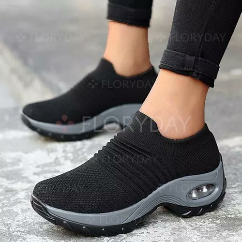 Com__market's tweet photo. Women's Lace-up Flats Flat Heel Sneakers

https://t.co/jQ5NDFOtM1

#balenciagatriples #hypesneaker #lightblue #sneakerhead #streetstyle #sneakers #fashion #streetwear https://t.co/PB8vgk1E5a