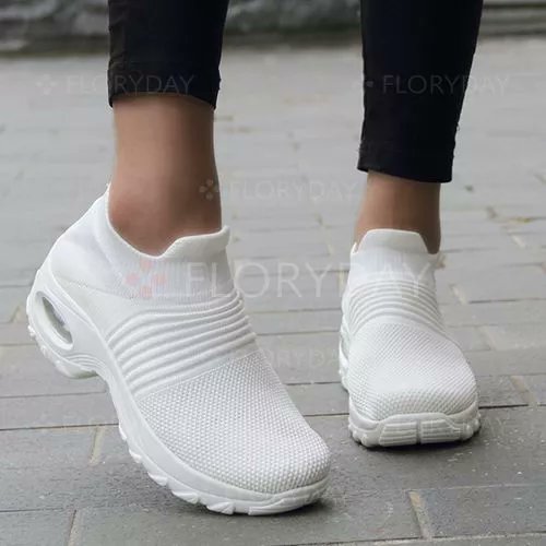 Com__market's tweet photo. Women's Lace-up Flats Flat Heel Sneakers

https://t.co/jQ5NDFOtM1

#balenciagatriples #hypesneaker #lightblue #sneakerhead #streetstyle #sneakers #fashion #streetwear https://t.co/PB8vgk1E5a