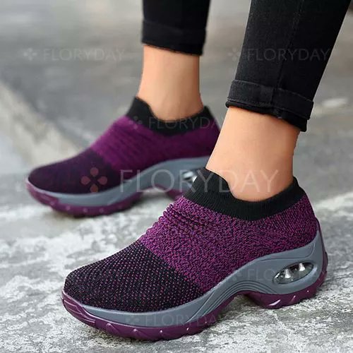 Com__market's tweet photo. Women's Lace-up Flats Flat Heel Sneakers

https://t.co/jQ5NDFOtM1

#balenciagatriples #hypesneaker #lightblue #sneakerhead #streetstyle #sneakers #fashion #streetwear https://t.co/PB8vgk1E5a