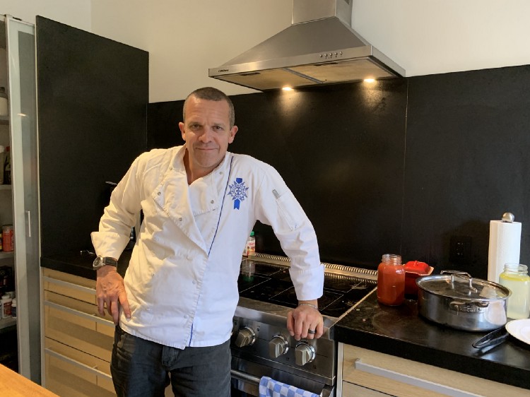 👩‍🍳👨‍🍳 Our free e-cookbook, "Tastes from Home", wouldn't be possible without the help of our chefs, Sam Bennett and <a href="/irenematys/">Irene Matys</a>, who tested and perfected the recipes. Learn more about them in our behind-the-scenes blog post! bit.ly/2JNP4qj <a href="/BassettEvents/">Bassett Events</a>