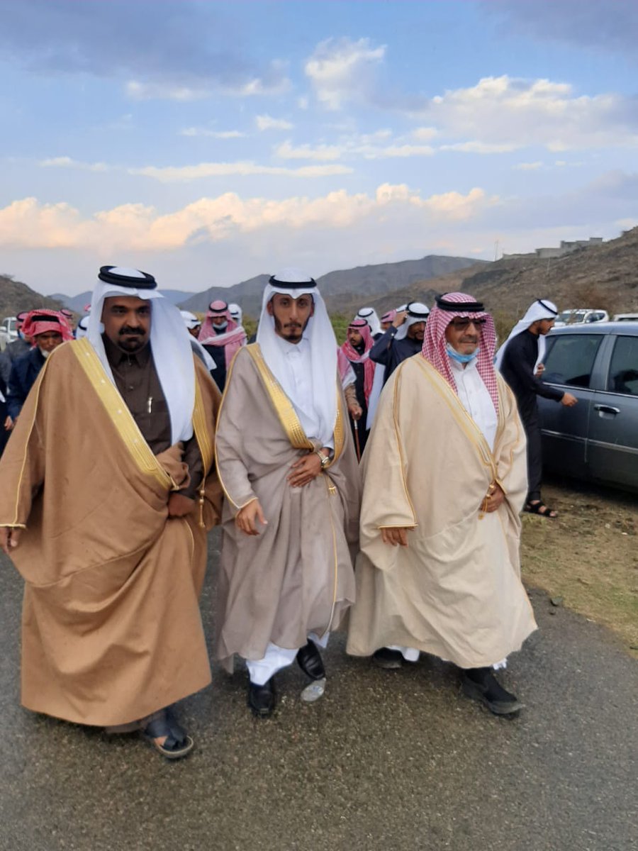 عقد قران الشاب علي بن عبد الله سعيد الصغير من قرية المروة على ابنة جمعان بن عيفان... وموقع قرى محويه الرسمي يزف أجمل التهاني والتبريكات بهذه المناسبة والف الف مبروك