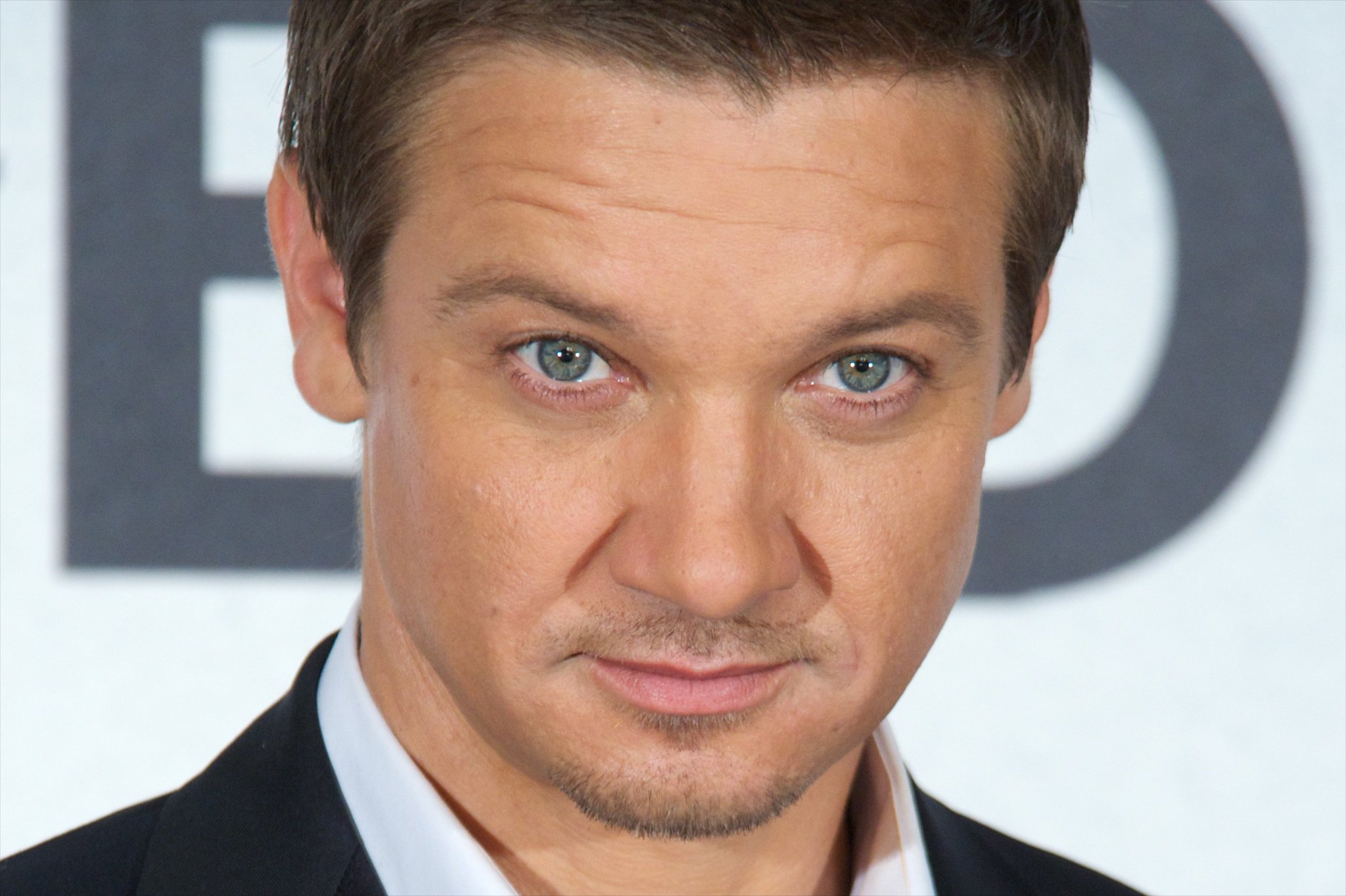 Happy birthday, Hawkeye!  Happy birthday, Jeremy Renner!  