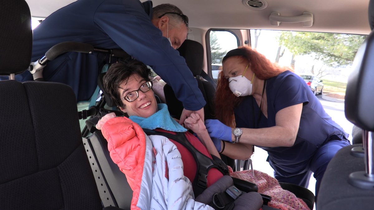 DDA_TN's tweet photo. We joined @Wavesserves during their COVID-19 Vaccine drive in Franklin Wednesday!

Samantha, pictured, and many other Tennesseans with disabilities are getting vaccinated statewide to help protect themselves, their loved ones &amp; staff, and to work toward a safer, brighter future🙌🏽 https://t.co/9leSQBVvuF
