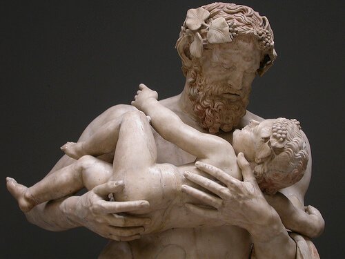 Papà

 mi piace pensare che sei qui, nella tua isola,

che io ti dico come è il tempo,

e tu mi dici qual è il vento.

Claudio Damiani

 Lisippo, "Sileno tiene in braccio Dioniso"

copia romana del II secolo a.C