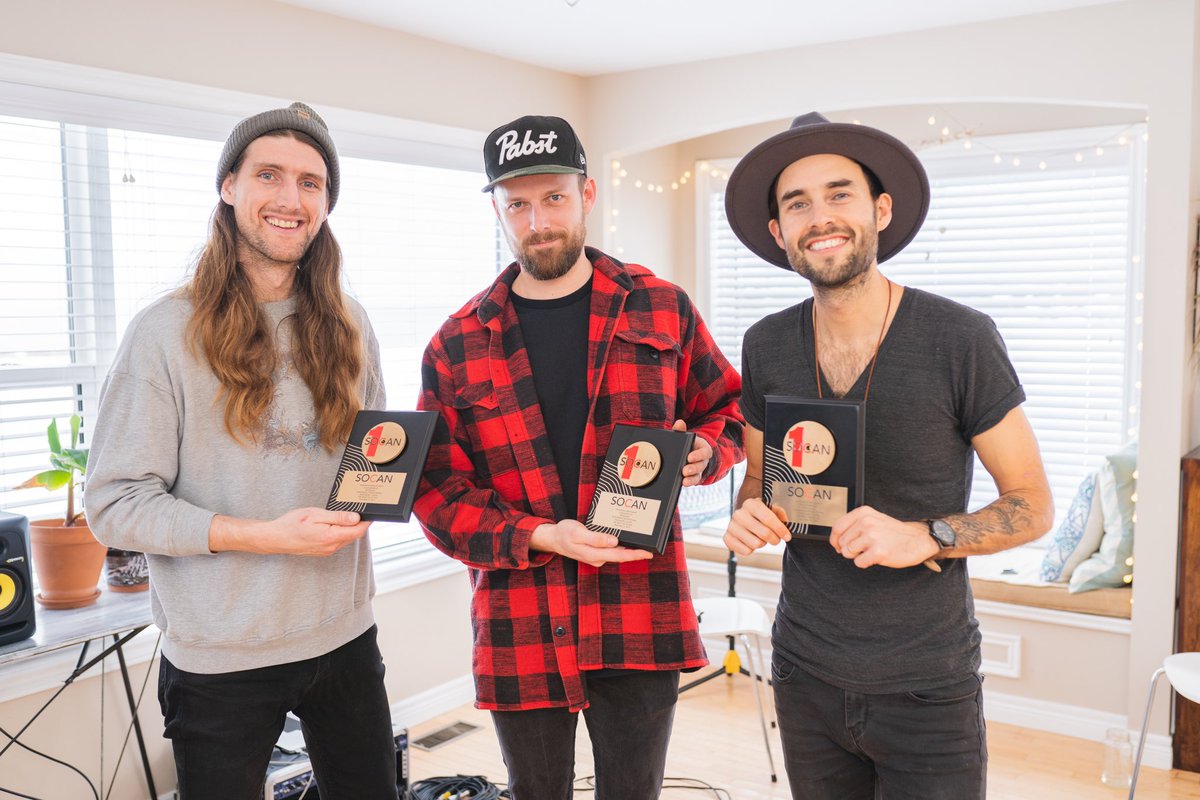 noisemakermgmt's tweet photo. Congrats to @TheEastPointers and Colin MacDonald (@thetrews) on their @SOCANmusic #1 Song plaques for topping the @CBCMusic charts with “Wintergreen”! 

#theeastpointers #thetrews #cbcmusic #socan #canadianmusic #wintergreen https://t.co/fIiZGKhbf8